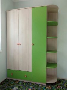 Мебель для детской комнаты: шкаф с открытыми полками. Салатовый