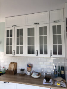 Встроенный холодильник на кухне кухни Калининград Кухни на заказ в Калининграде Купить кухню