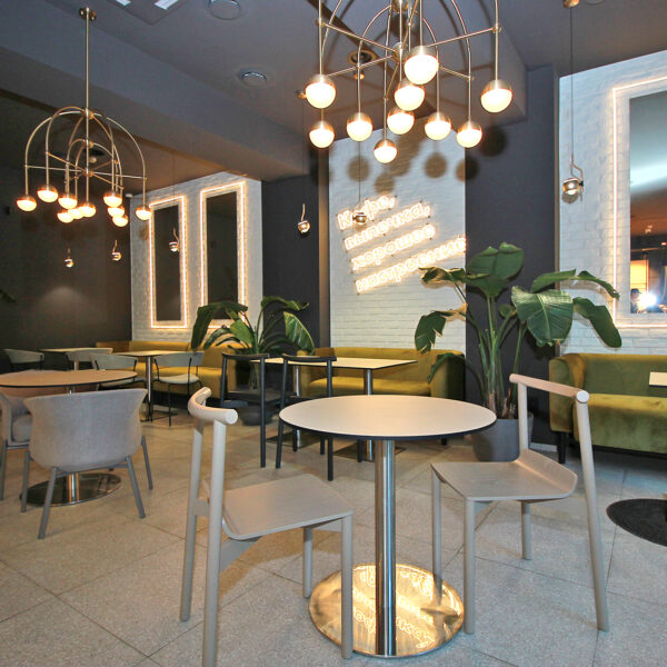 Мебель в кафе Калининград Мебель для кафе Витрины Торговое оборудование