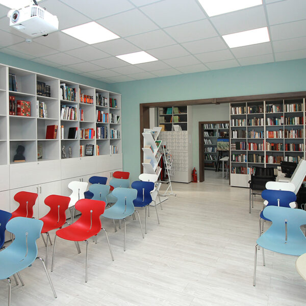 Библиотечные системы Стеллажи Витрины Картотеки Офисная мебель в Калининграде